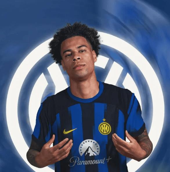 关于赛场多面手:李明攻防两端表现都极为出色!的信息 关于赛场多面手:李明攻防两端表现都极为出色!的信息