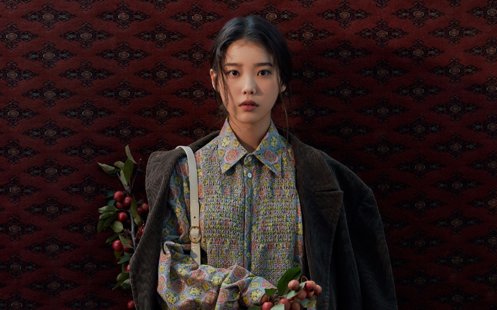 爱游戏娱乐-复古风潮：经典战役和球衣回归潮流，复古限定球衣