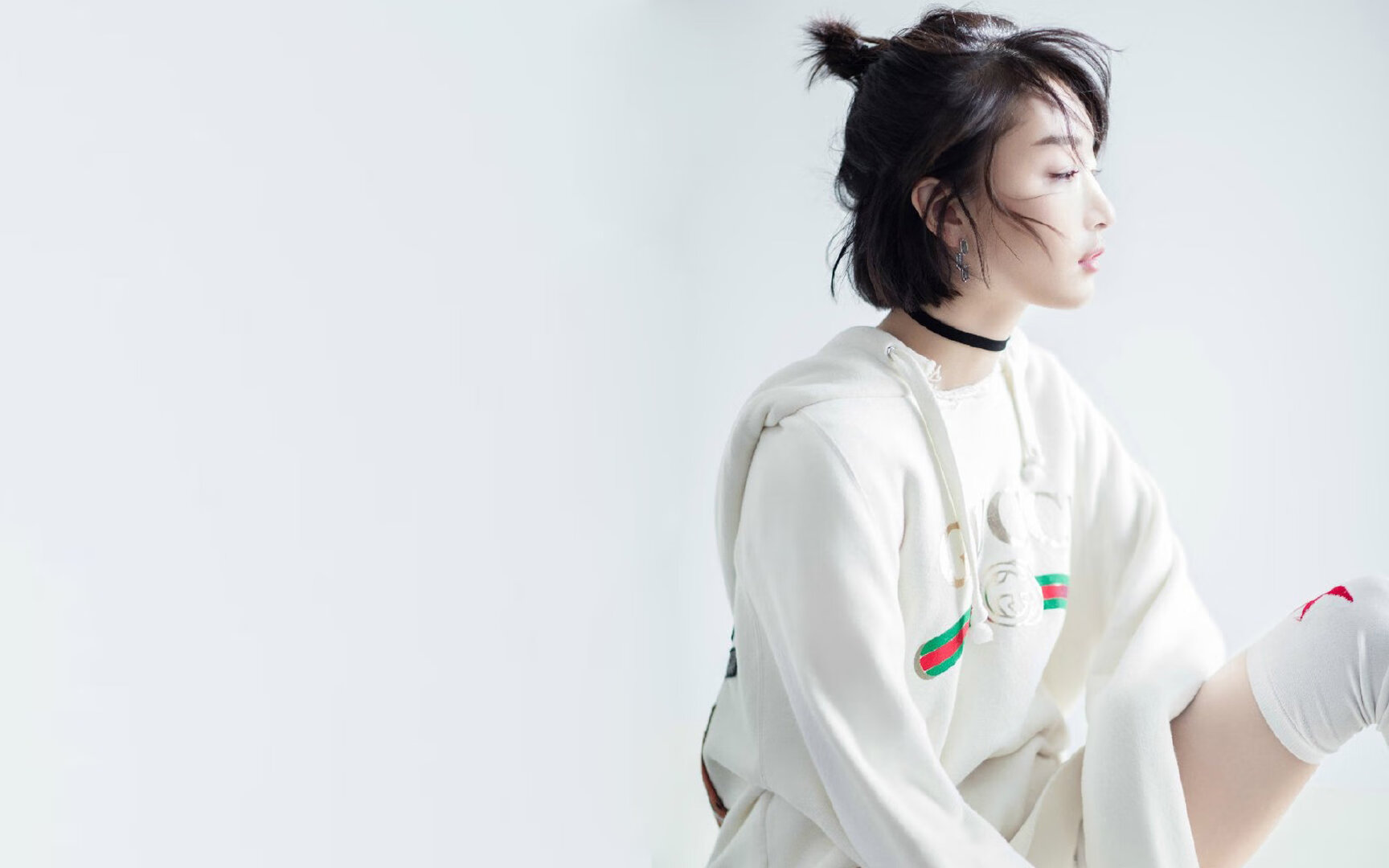 爱游戏 电竞-广告商争相抢占曝光机会，助威搅动球迷狂热，请问广告