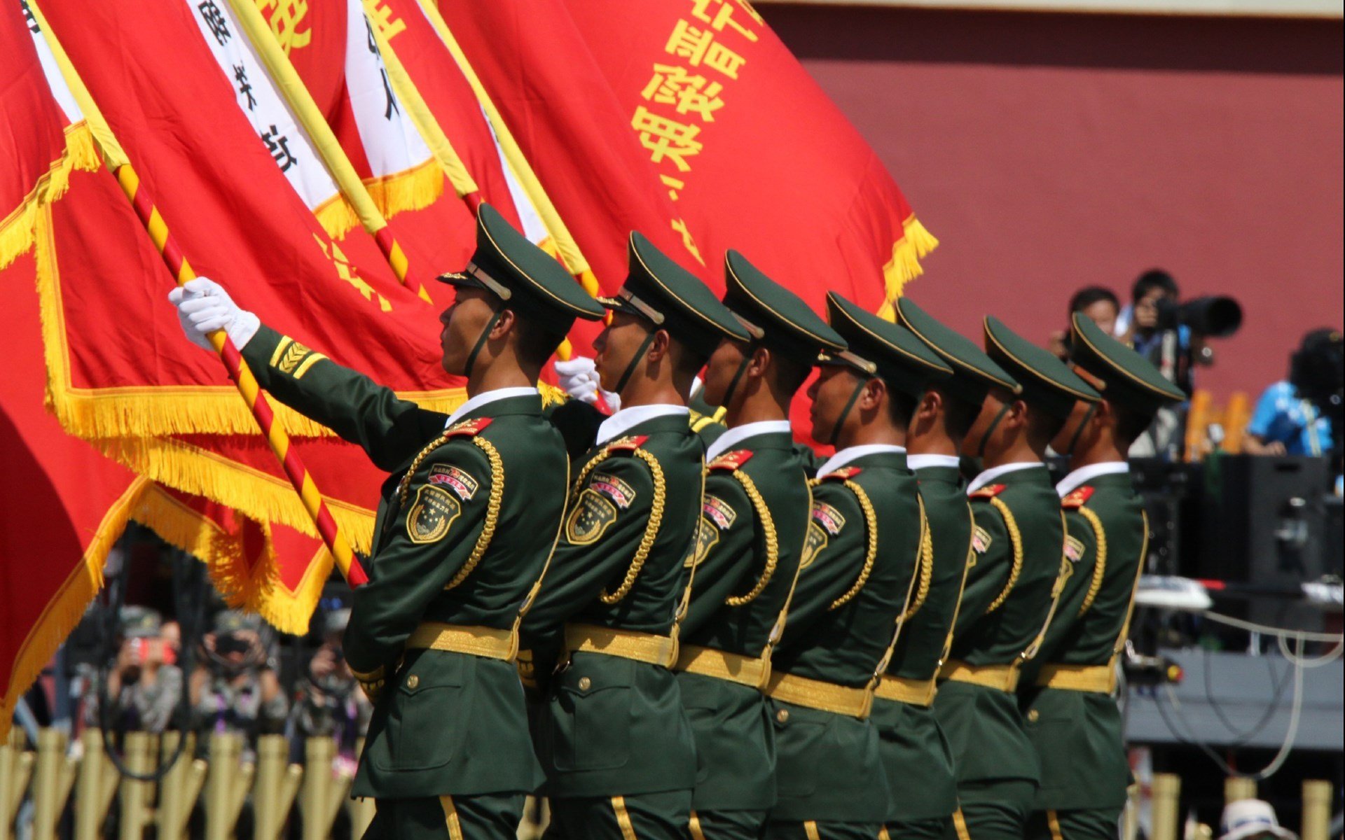 AYX体育官网-世界杯预选赛国足惨败 球迷呼吁全面改革，世界杯预选赛国足比赛