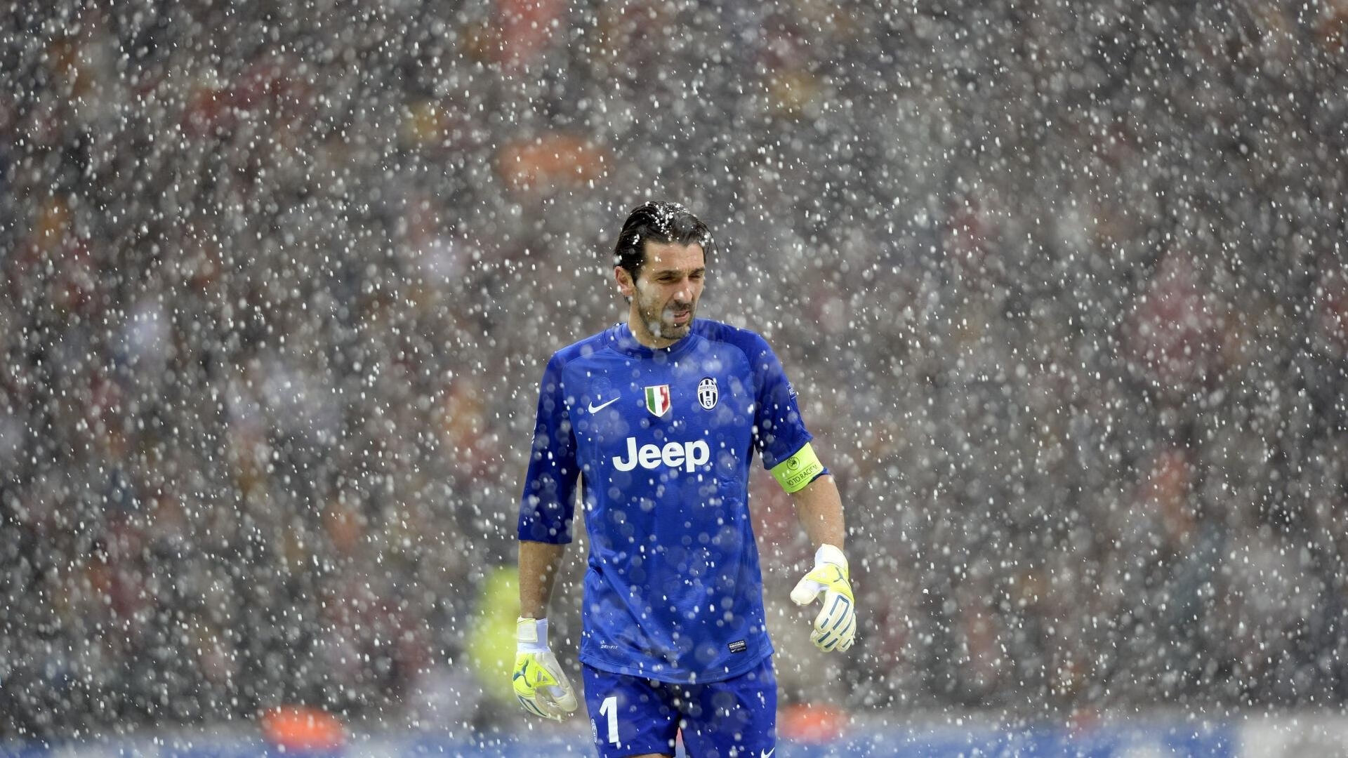 爱游戏官方-新兴青训装备频出，科技创新引领行业快速发展，青训新星